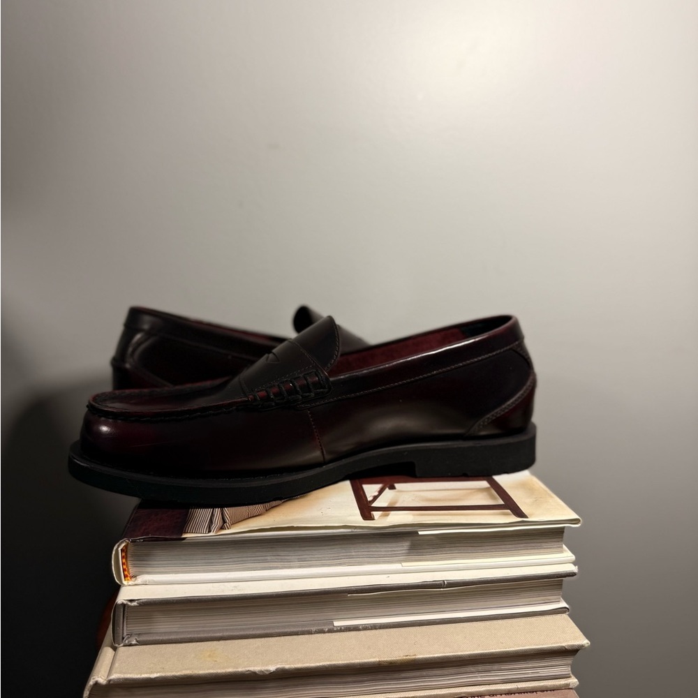Rockport Size 9.5 Men’s Classic Burgundy Leather Loafers - Picture 3 of 15